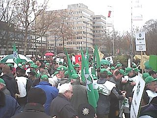 Sammelpunkt auf dem Elsässer Platz in Wiesbaden