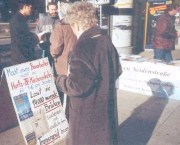 Infostand und Verteilaktion in Frankfurt