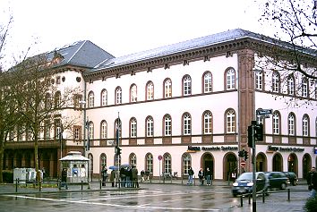 Zentrales Gebäude der Nassauischen Sparkasse in Wiesbaden